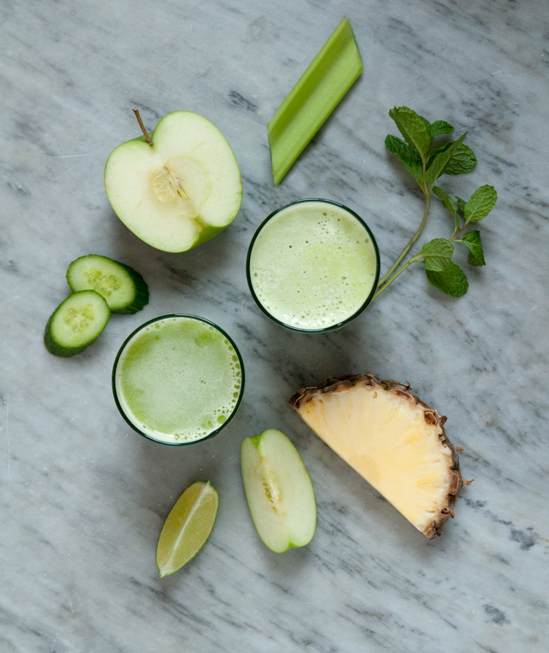 Spring Sipping: Fresh Pineapple Green Juice